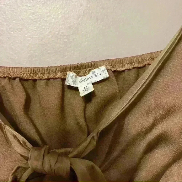 Endless Blu satin like crop cami with adjustable straps - Picture 7 of 8